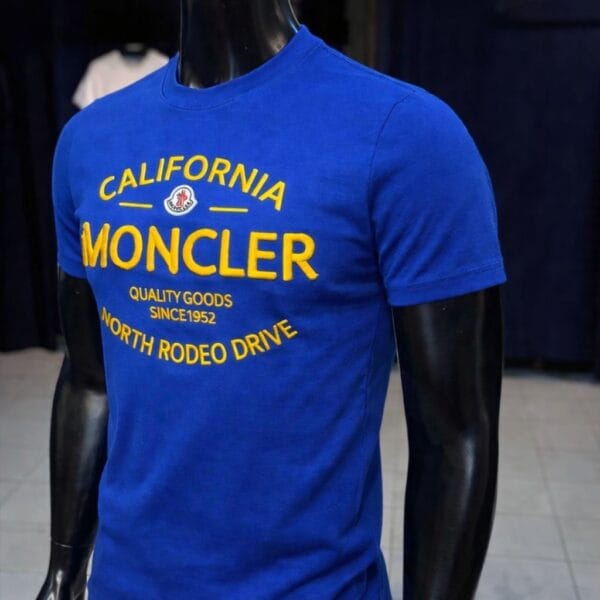 Pul bleu moncler california ( coupe simple pas ajusté )