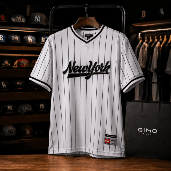 T-shirt Baseball New York Blanc à Rayures Noires – Style Vintage 1992